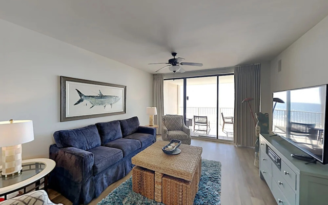 Bluewater 801 by RedAwning