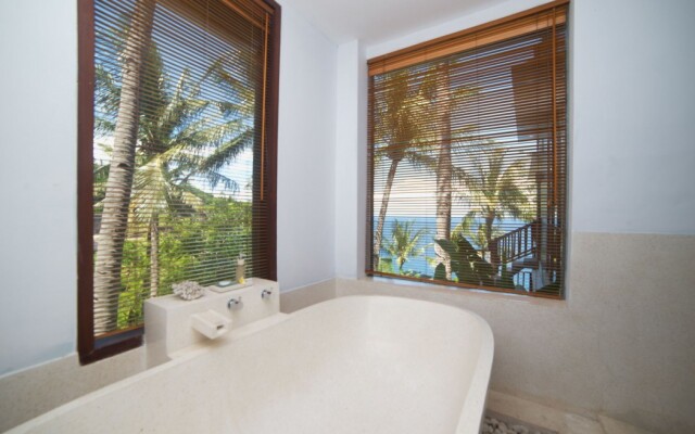 Malimbu Cliff Villa