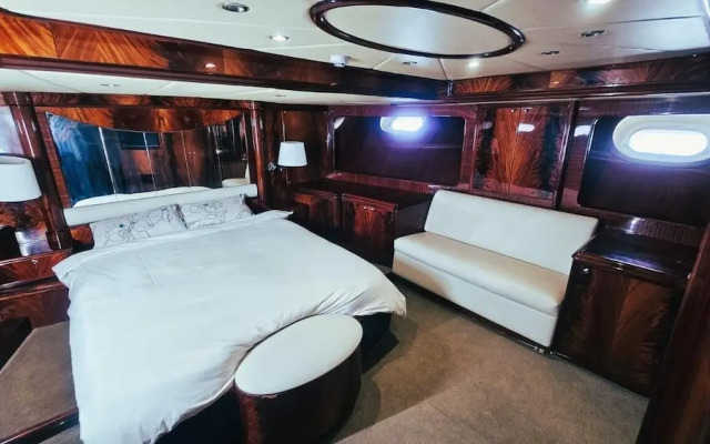 Riviera Leisure Yachts Dubai