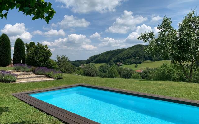 Landhaus Austria, Fehring