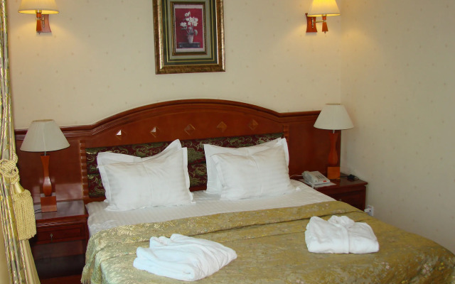 W Regal Boutique&Spa