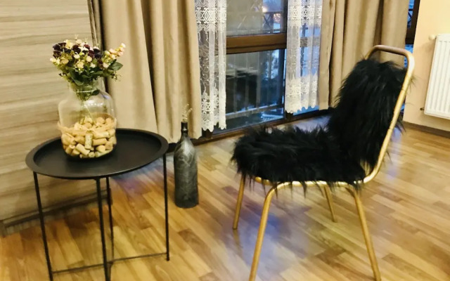 My flat near METEKHI