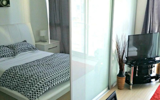Pelicanstay in Toronto Entertainment District