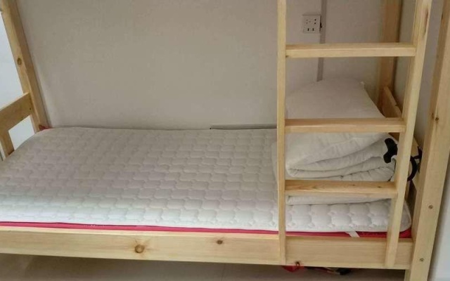 Zheng Zhou Si Hang Hostel – Guest Rooms – Zhengzhou