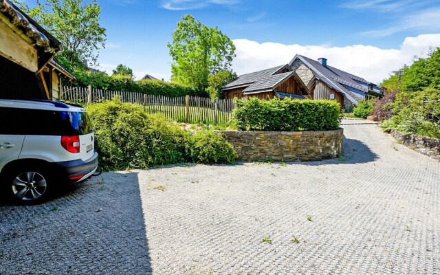 Pleasant Holiday Home in Weywertz Near the Lake