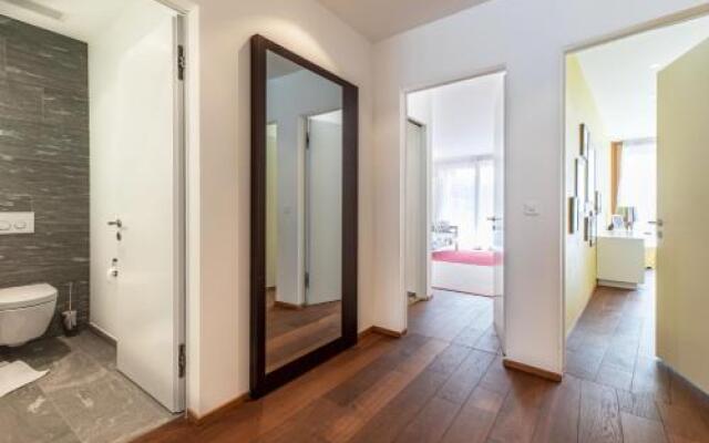 Edelweiss Mountain Suites 04-01