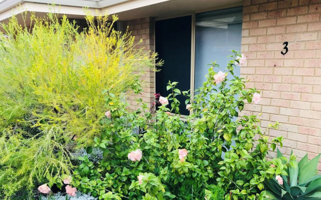 API Busselton Seaside Escape Apartments