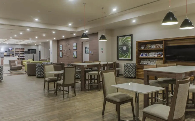 Holiday Inn Express Mexico - Toreo