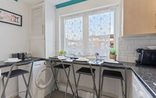 Cozy London Townhouse With 4 Bedrooms