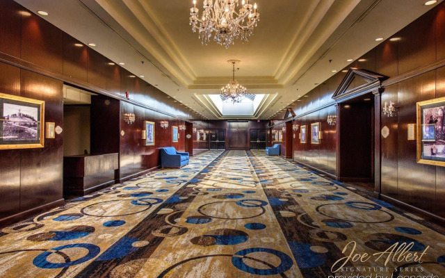 DoubleTree by Hilton Canton Downtown