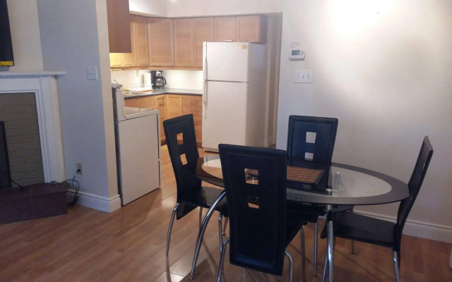 Toronto Furnished Living Pembroke