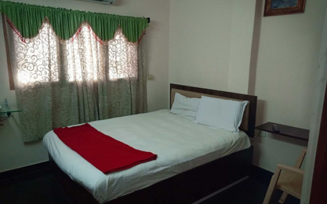 Hotel Sripranams International