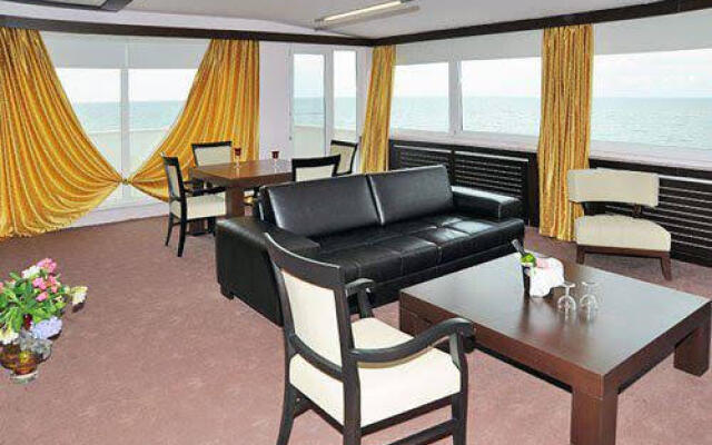 Belde Hotel and Convention Center