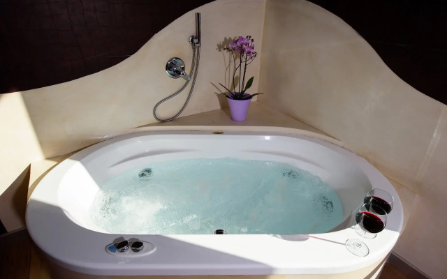 Palazzo Ferraioli Hotel & Wellness Center