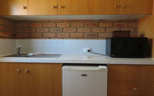 Summerhill Motor Inn