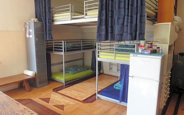 Frank's Backpackers