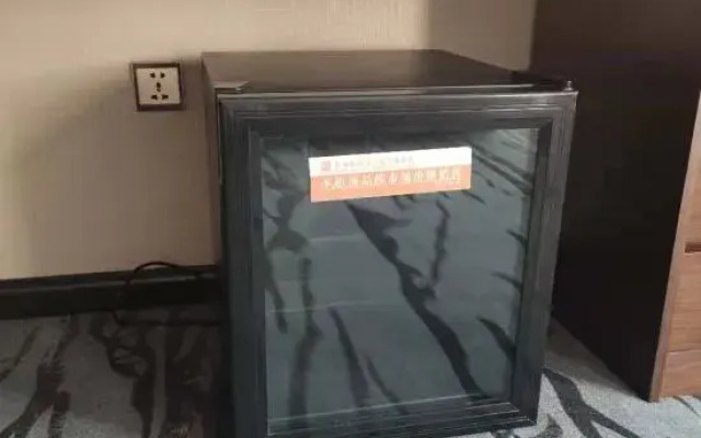 Yunwei Business Hotel