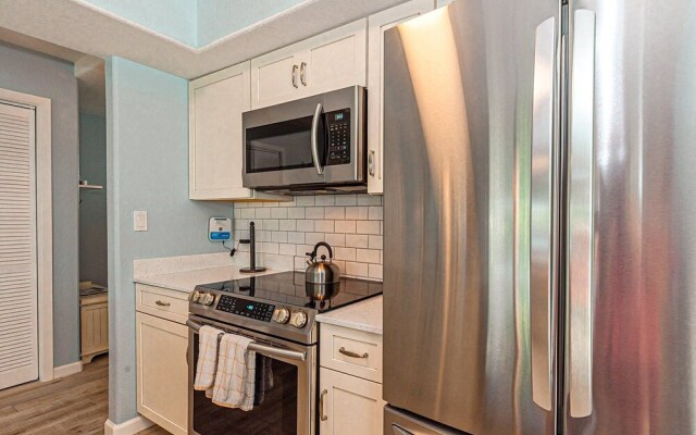 Kontiki Bayfront Condos