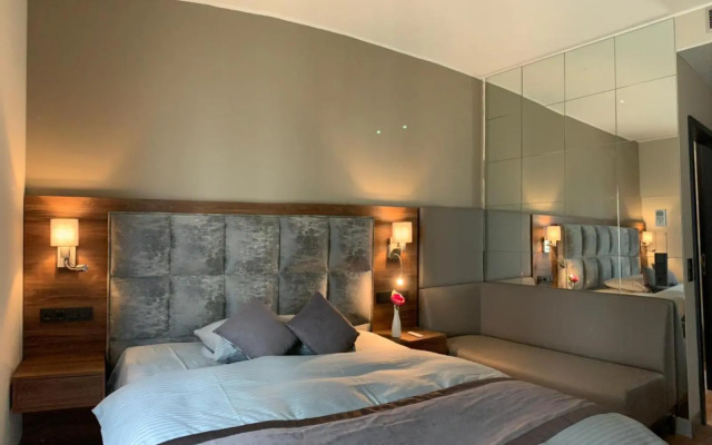 Intergroup Business & Design Hotel