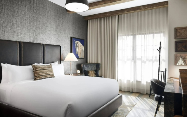 Hotel Drover, Autograph Collection