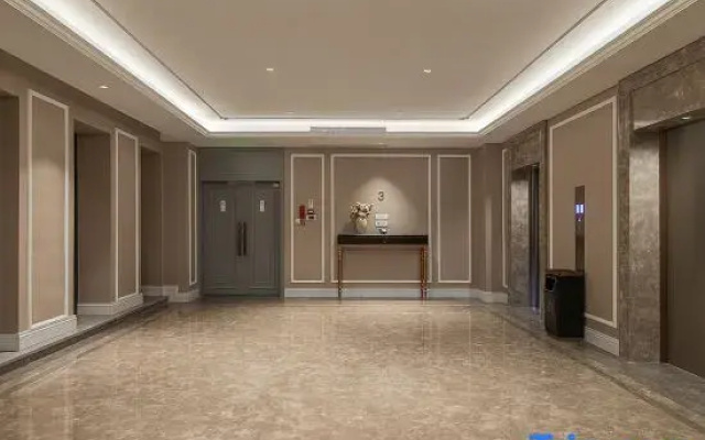 Vienna International Hotel (Chongqing Rongchang North High-speed Railway Station)
