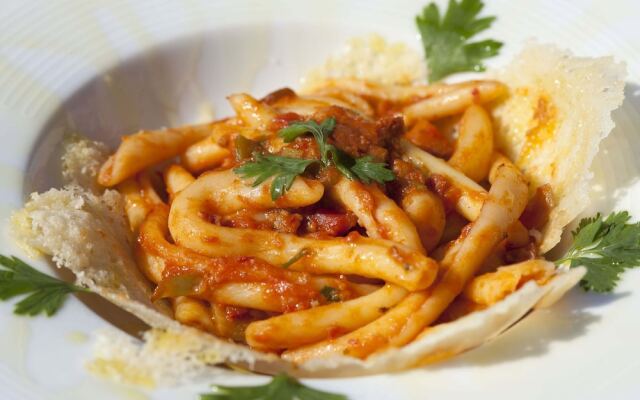 Belvilla by OYO Casa Bambu