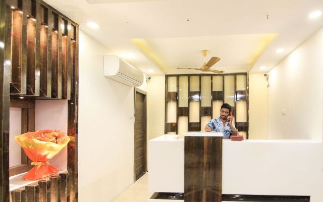OYO 14767 Welcome Inn