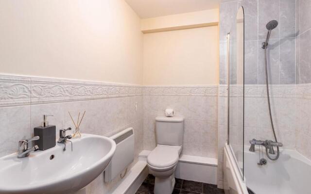 Cosy Apartment & Central Location & Contractors & DSA