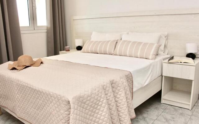 Cozy Flat at Regina Apartments