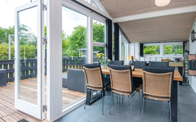 Enticing Holiday Home in Hemmet near Sea