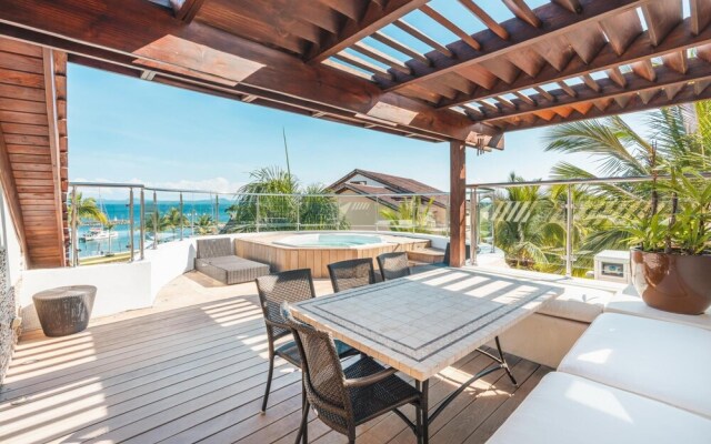 Penthouse With Jacuzzi Near the sea C2
