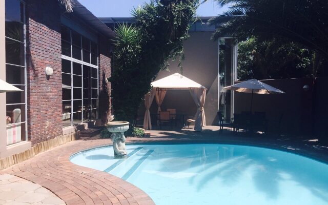 African Moon Corporate House