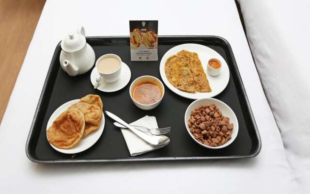 OYO 15546 Hotel KK