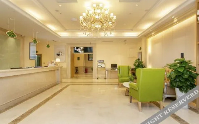 Fanman Meizhi Hotel (Deyang High-speed Railway Station Wanda Plaza)