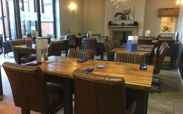 Kings Park Hotel