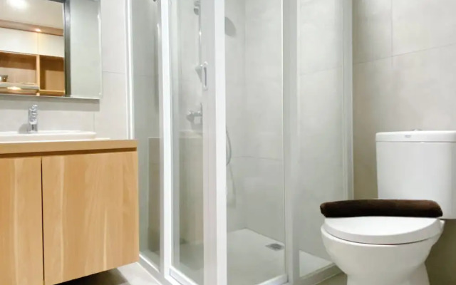 Good And Cozy Living Studio Pollux Chadstone Apartment