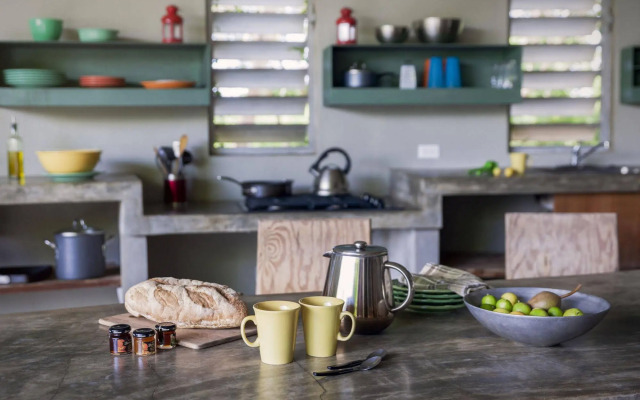 Hix Island House