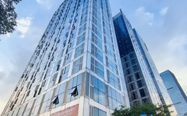 Wanhao Executive Apartment Shenzhen North Station (Huilon Center)