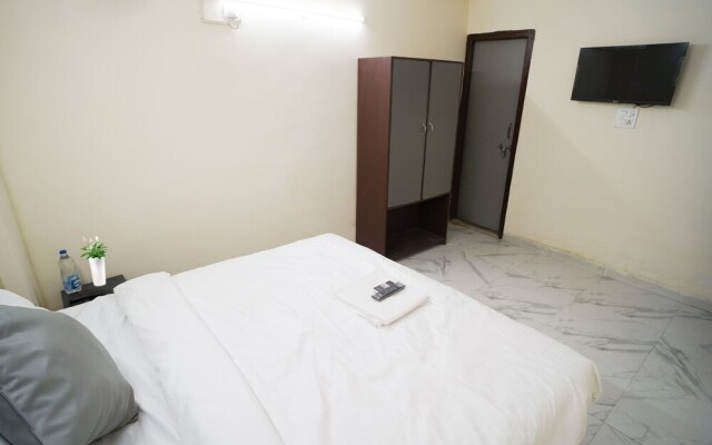 Roomshala 034 Grihum Noida Sector 63