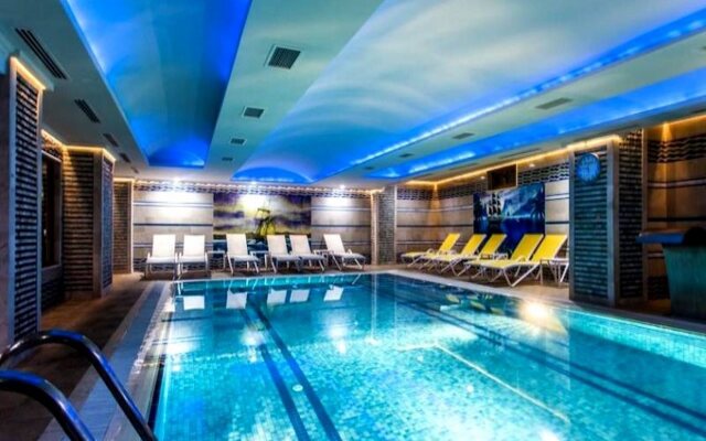 White Gold Hotel & Spa