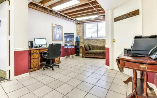Plaza Suites Downtown New Orleans