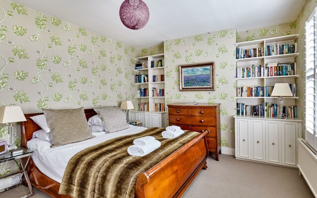 Beautiful Battersea Park Home