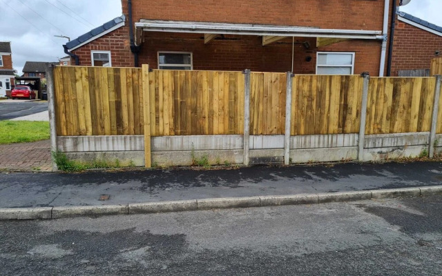 Immaculate 3-bed House With Free Parking in Bolton