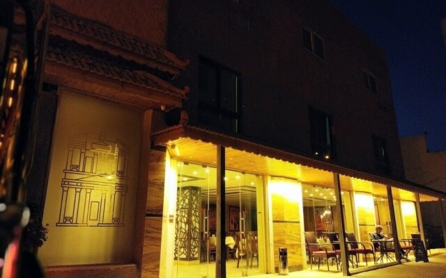 Rendezvous hotel petra