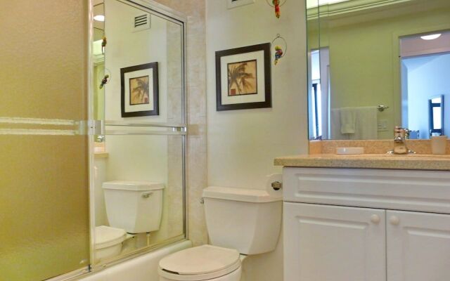 Beachfront Condo With Views of Beach and Spacious Pool