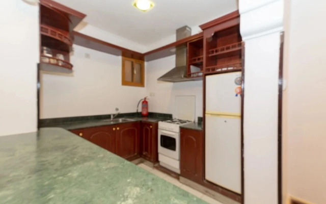 Oyo 148 Shathi Almas Hotel Suites