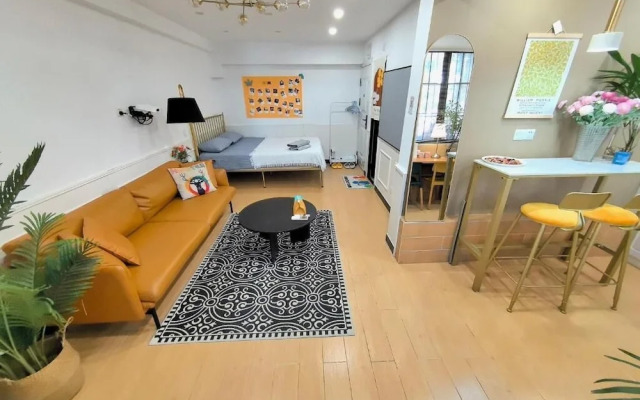 Shanghai Hills&Zinn Changle road Homestay