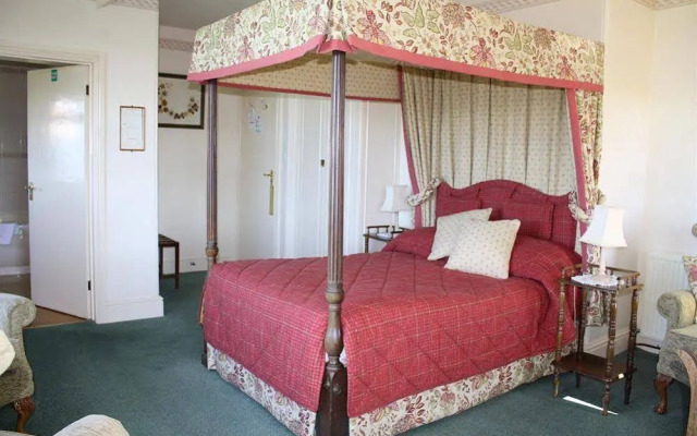 Lantern Lodge