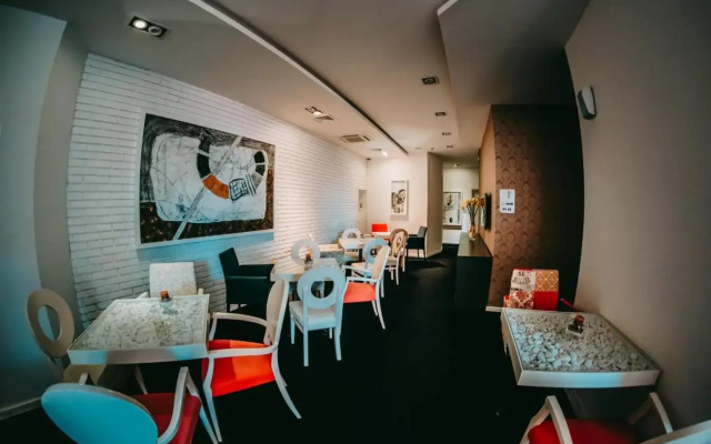 Eter Hotel