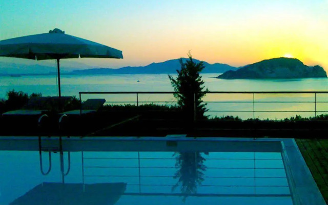 Exensian Villas & Suites